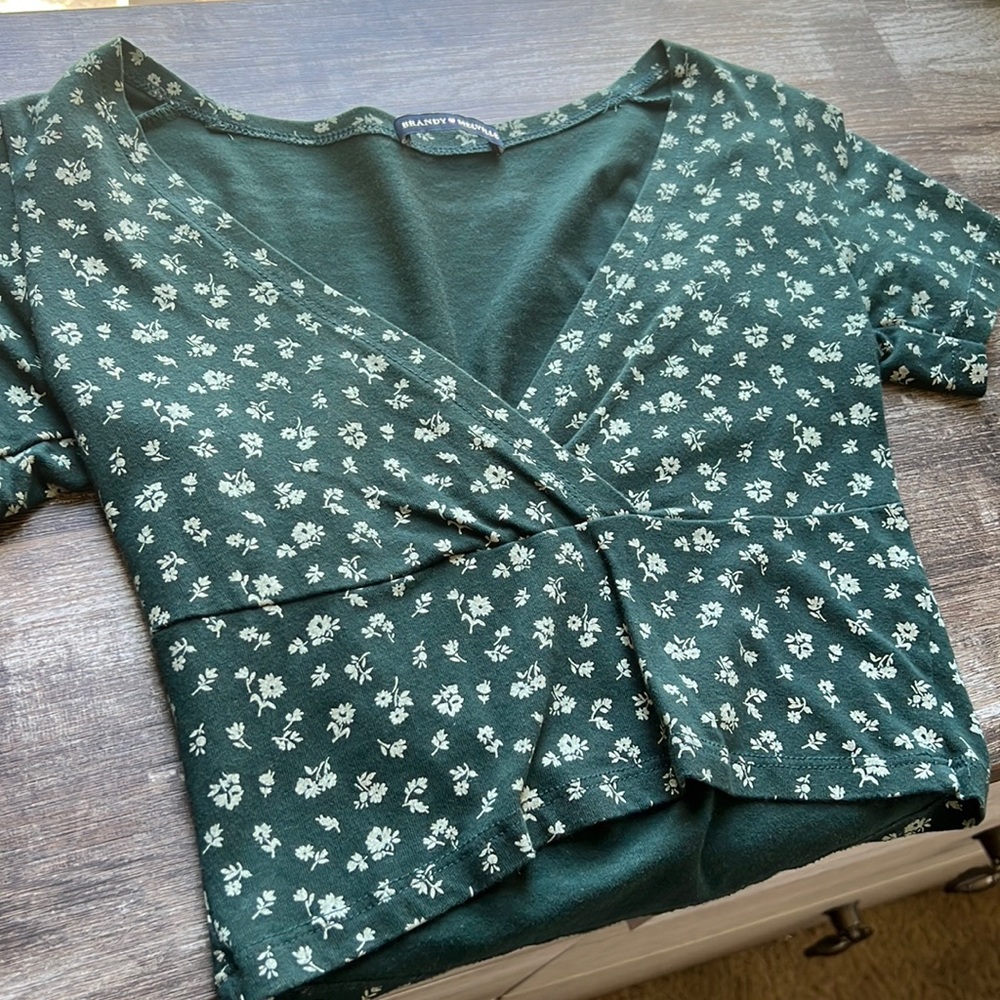 Brandy Melville - crop top